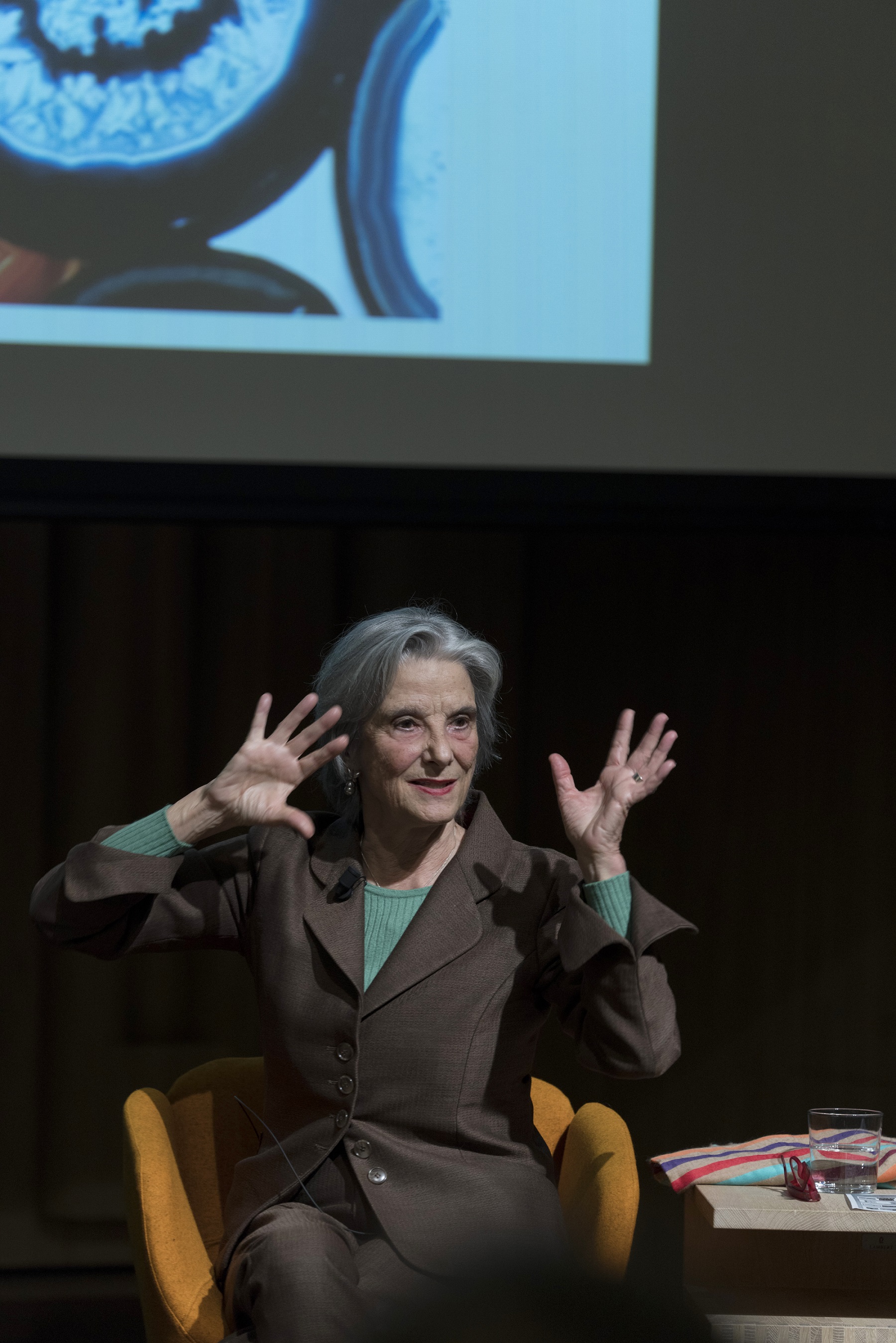 Entretien avec Jacqueline Burckhardt par Juri Steiner