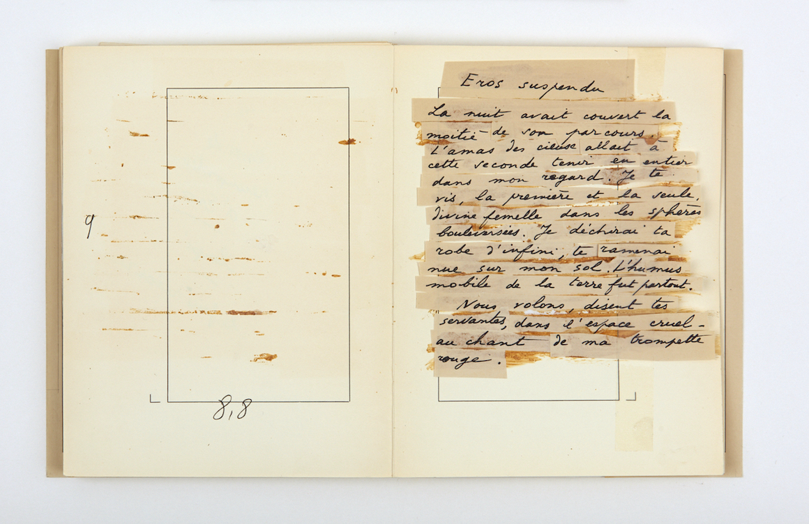 « Éros suspendu », 1972, Poème autographe dans la maquette de La nuit talismanique, ouvrage édité par Albert Skira Bibliothèque cantonale et universitaire – Lausanne © Succession René Char